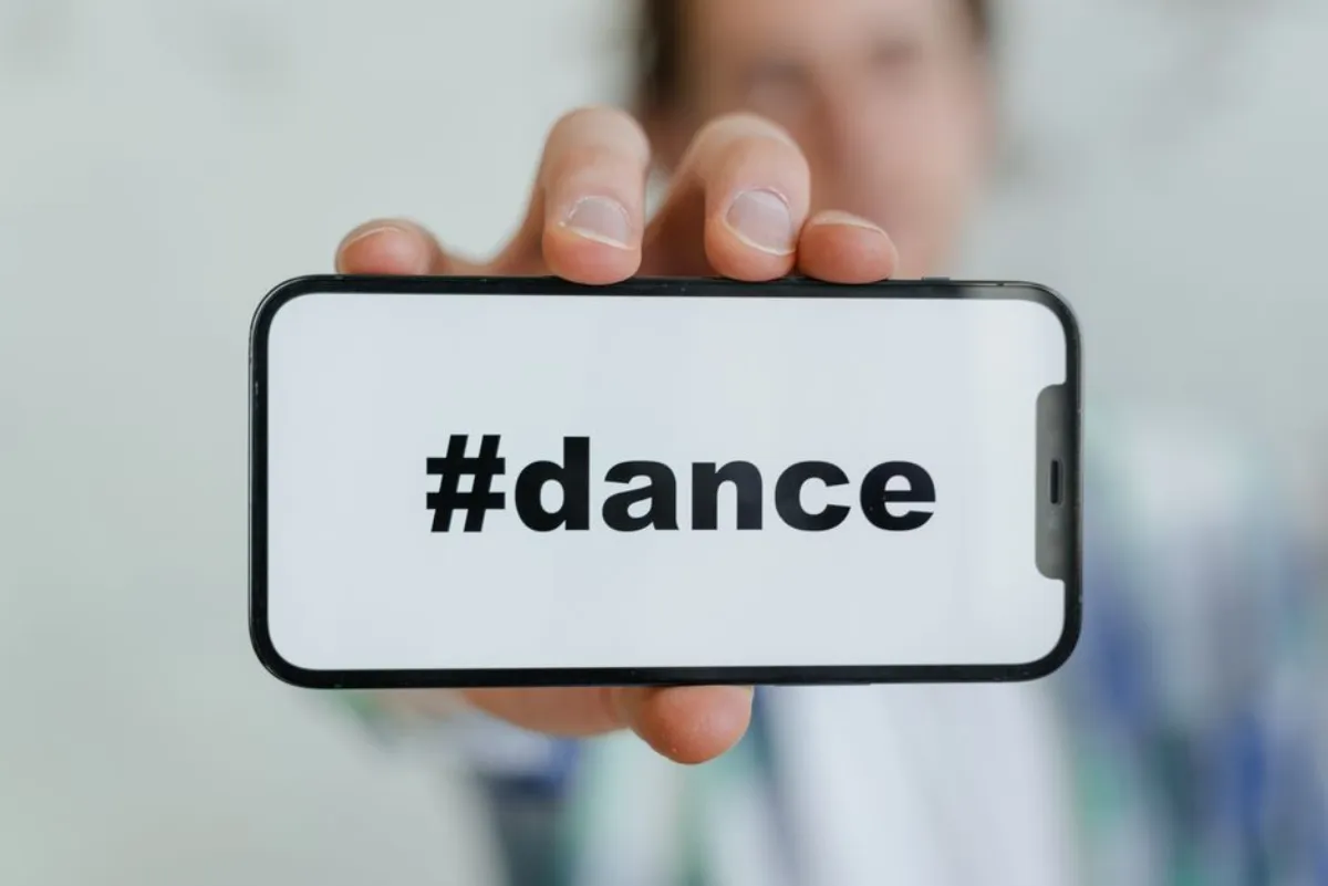 online dance