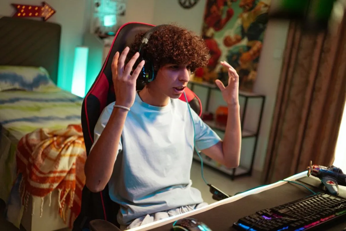 game streamer