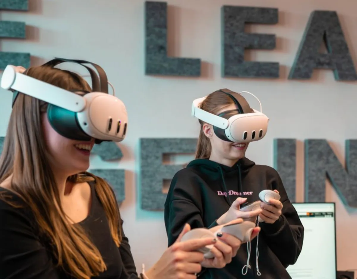 female gamer