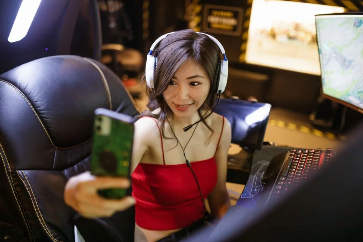 online streamer